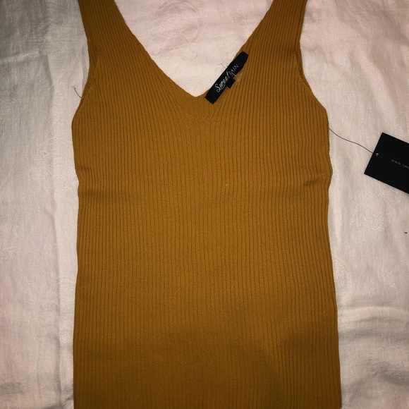 Tank top - Picture 1 of 2